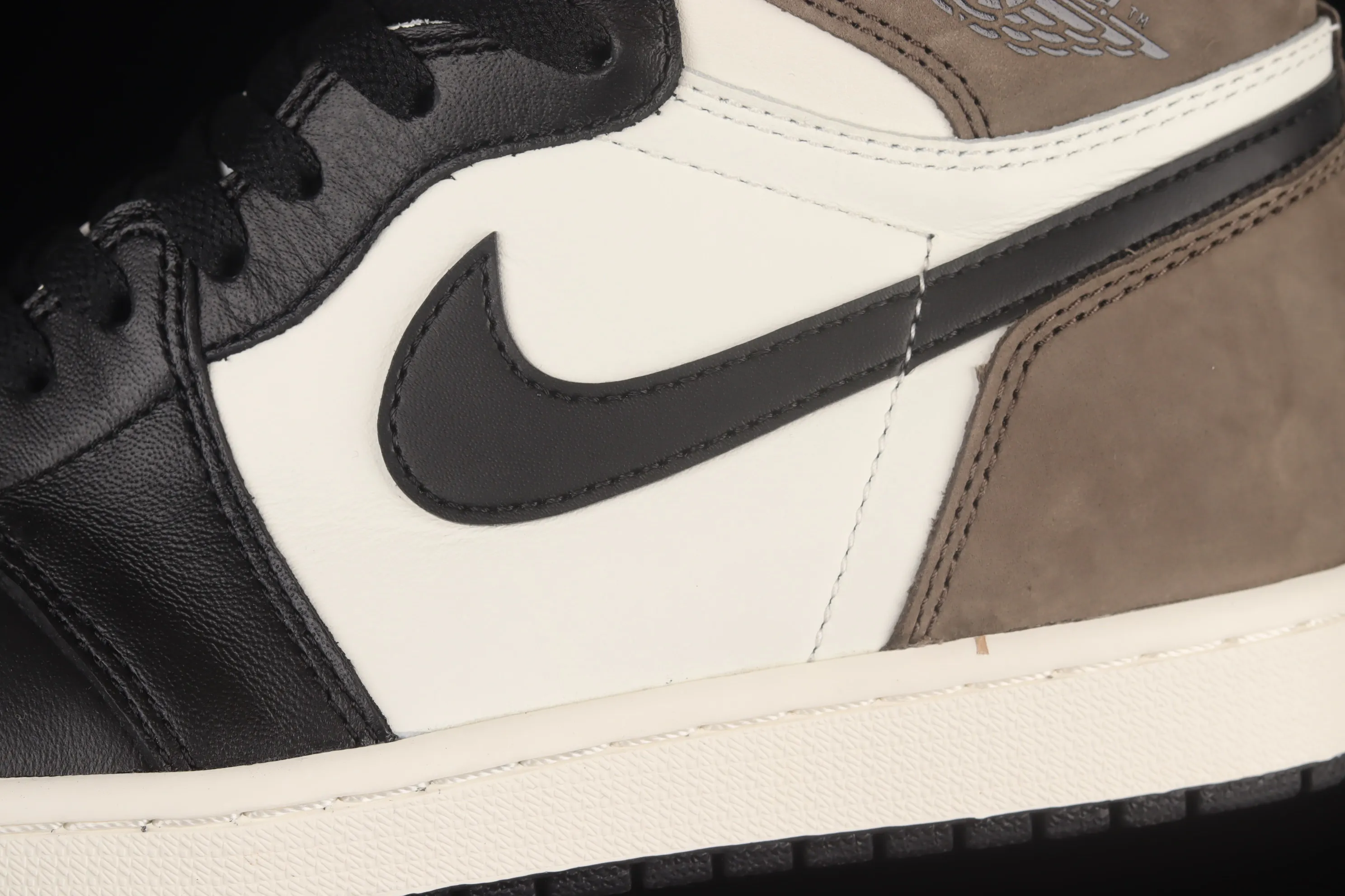 All categories Air Jordan Jordan series basketball shoes Air Jordan 1 High Foreign trade version Air Jordan 1 High OG "Dark Mocha" AJ1 Joe 1 small barb 555088-105